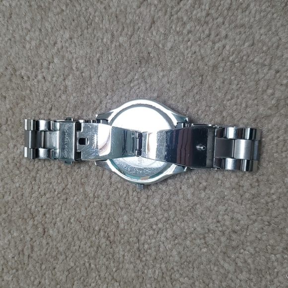 Michael Kors Watch Silver - Picture 4 of 4